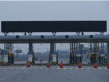 North,South Korea meet to discuss re-opening of industrial park North,South Korea meet to discuss re-opening of industrial park