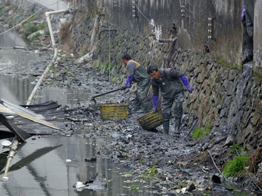 China targets water polluters in new environment initiative China targets water polluters in new environment initiative