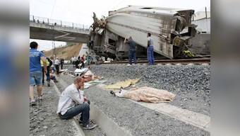 Spain: Train conductor was on phone at time of crash, say investigators