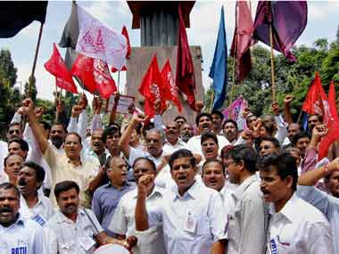 Telengana row: Pallam Raju, Chiranjeevi meet PM, oppose split Telengana row: Pallam Raju, Chiranjeevi meet PM, oppose split