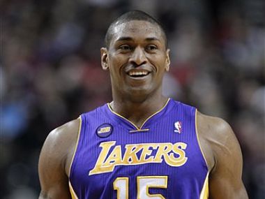 Just as Knicks get World Peace, they lose Smith Just as Knicks get World Peace, they lose Smith