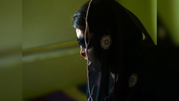 Delhi HC asks for report on police attack on acid victims