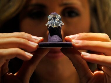 Jewellers bank on diamonds, NRIs to beat gold import woes
