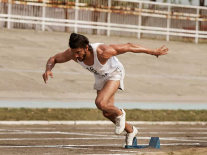 Music Review: Bhaag Milkha Bhaag is a mixed bag  Music Review: Bhaag Milkha Bhaag is a mixed bag