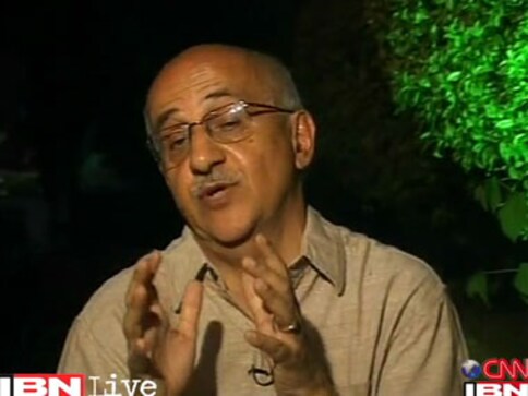 Centre turns on Harsh Mander, petitioner in Delhi hate speech case, alleges he too incited mob; SC refuses to hear his plea Centre turns on Harsh Mander, petitioner in Delhi hate speech case, alleges he too incited mob; SC refuses to hear his plea