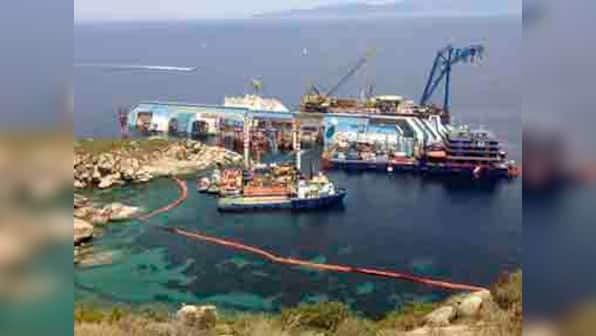 18 months after accident, Captain of wrecked cruise ship on trial in Italy 