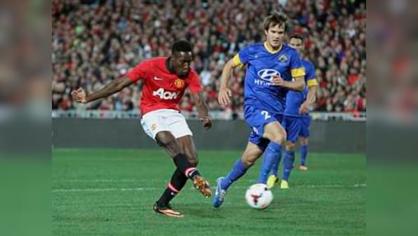 Moyes gets his first win as Man United manager