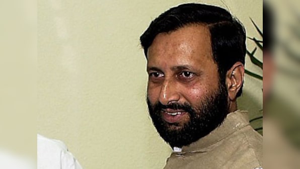 Centre considering 100% FDI in news media, says Javadekar