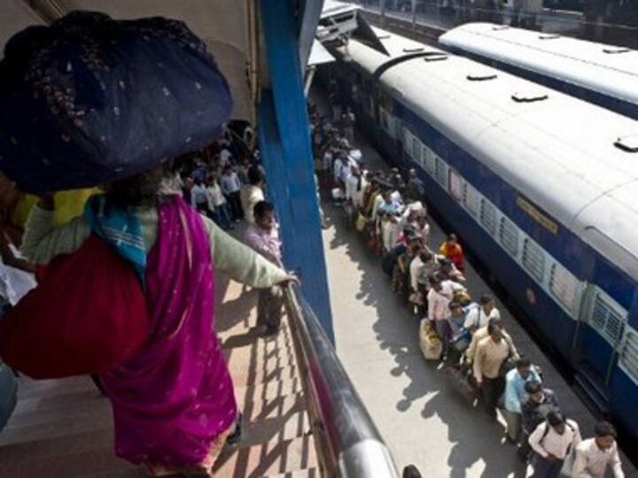 Indian Railways to pay Rs 2 lakh to doctor for 1996 stolen luggage Indian Railways to pay Rs 2 lakh to doctor for 1996 stolen luggage