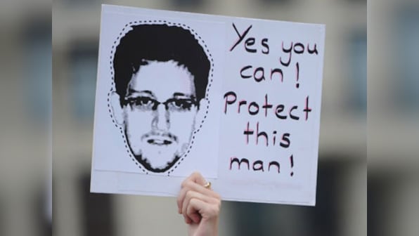 Does Iceland want to grant citizenship to Snowden?