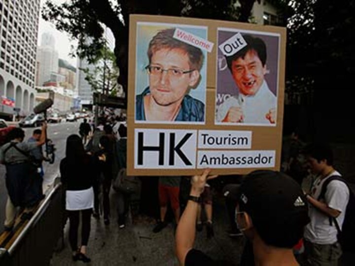 Snowden requests meeting with human rights groups in Moscow