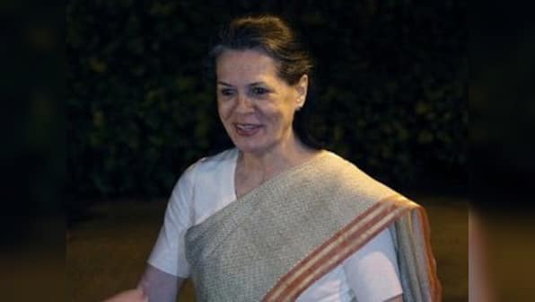 Andhra CM meets Sonia Gandhi ahead of Cong meet on Telengana