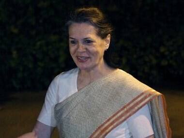 Andhra CM meets Sonia Gandhi ahead of Cong meet on Telengana