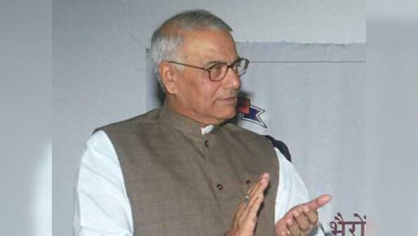  Do not ignore Chinese General's warning: Yashwant tells Centre