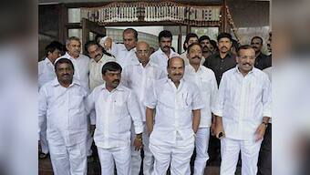Telangana divides Congress ministers, chaos over resignations