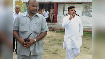 Didn't know that Durga Nagpal was acting against sand mafia: Akhilesh 