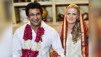 Wasim Akram marries Australian girlfriend Shaniera Thompson