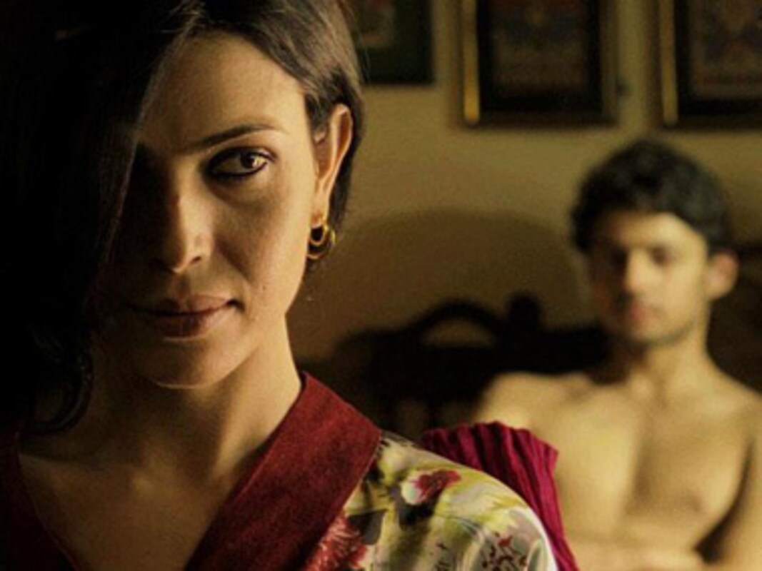 BA Pass Review: Vampy housewife, loverboy student make this film first  class-Entertainment News , Firstpost