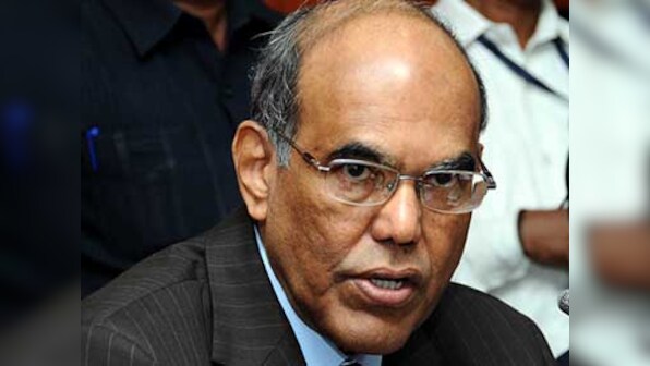 Subbarao slams government for economic mess and rupee's fall 