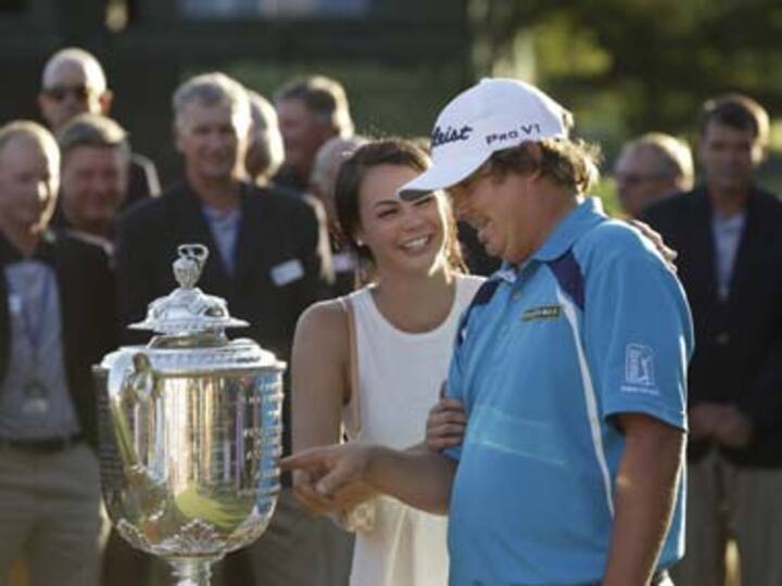 PGA Championship: Jason Dufner holds off Jim Furyk for first major title