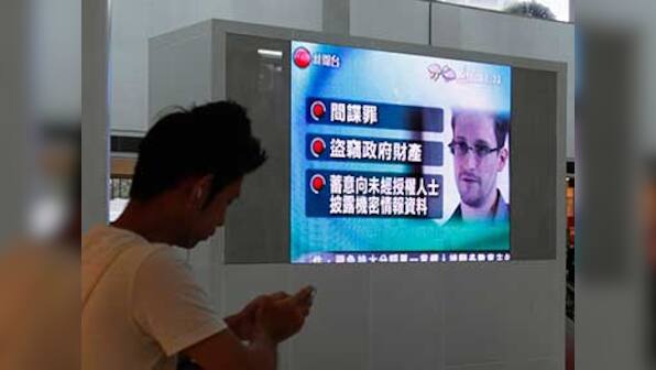 Snowden finally leaves Moscow airport, gets temporary asylum in Russia