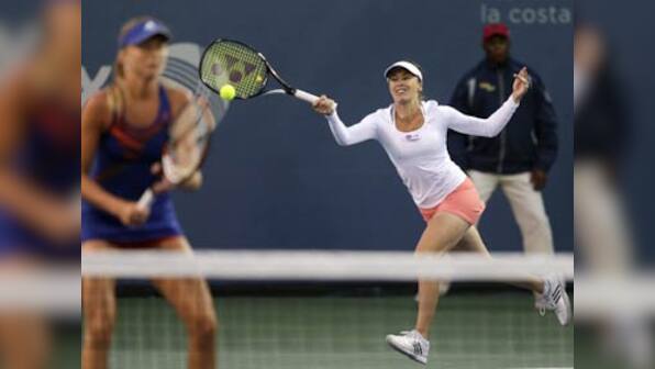Hingis starts comeback with thumping win in Carlsbad