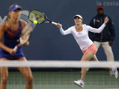 Hingis starts comeback with thumping win in Carlsbad Hingis starts comeback with thumping win in Carlsbad