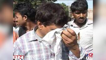 Asaram supporters attack IBN7 journalists in Jodhpur 