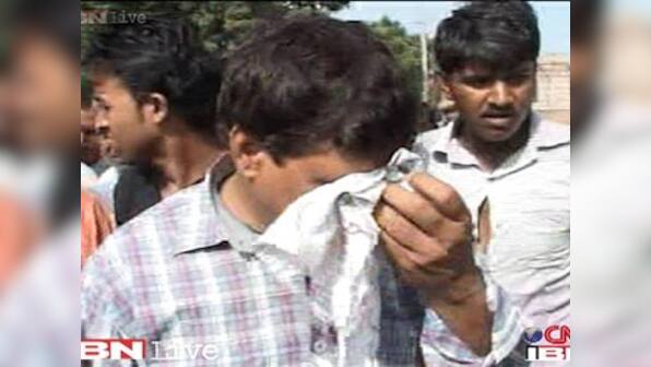 Asaram supporters attack IBN7 journalists in Jodhpur 