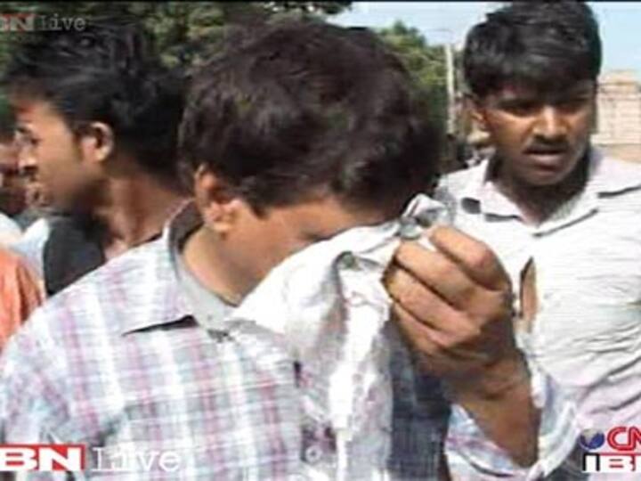 Asaram supporters attack IBN7 journalists in Jodhpur 