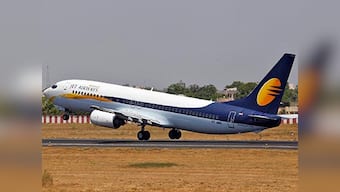 Jet Q2 loss at Rs 355 cr on weak rupee, high airport and fuel charges