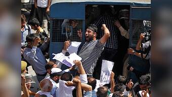 Kashmir: Fresh violence in Kishtwar, ASP among 10 injured