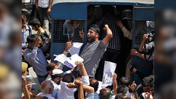 Kashmir: Fresh violence in Kishtwar, ASP among 10 injured