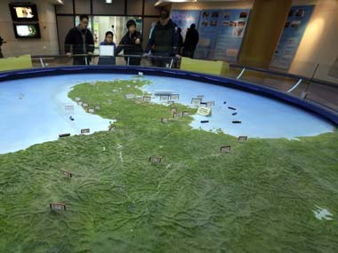 North Korea accepts South's offer for talks on family reunions North Korea accepts South's offer for talks on family reunions