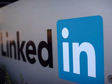 LinkedIn makes 'search' 300% faster in its refreshed mobile apps LinkedIn makes 'search' 300% faster in its refreshed mobile apps