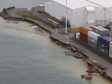 Magnitude 6.5 quake shakes central New Zealand, no injuries reported Magnitude 6.5 quake shakes central New Zealand, no injuries reported