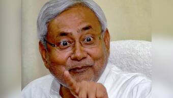 Nitish Kumar ties rakhi to trees to promote environment protection