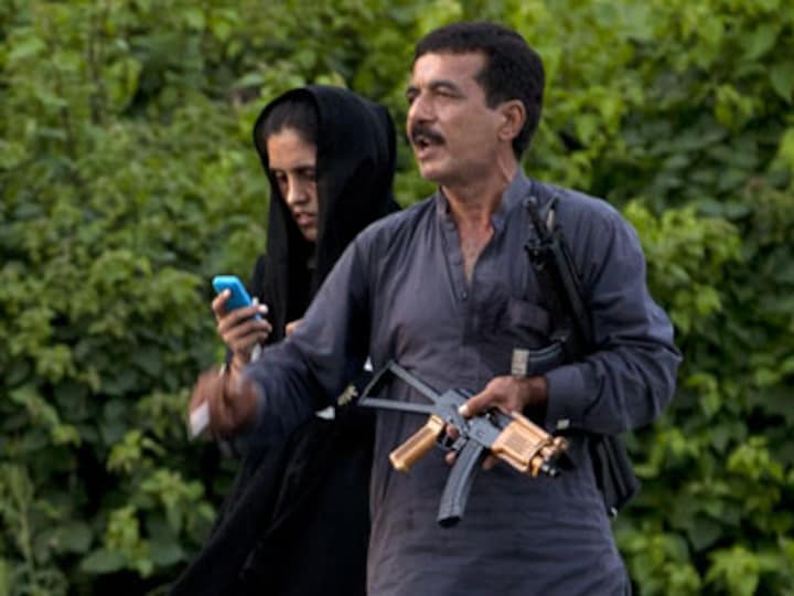Pakistan: Gun-toting man arrested alive after six-hour ordeal