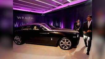 Rolls Royce launches Wraith in India, price only Rs 4.6 crore!