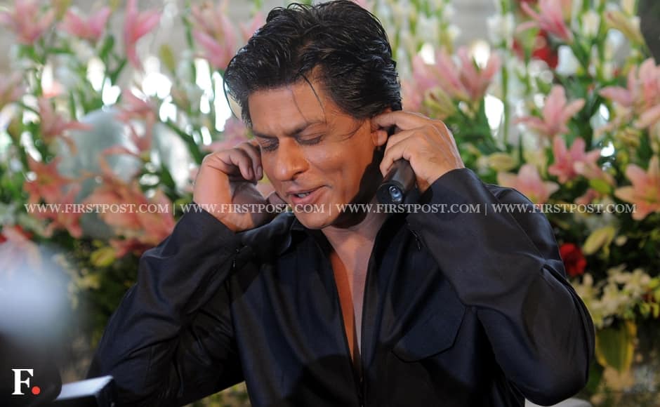 Shah Rukh Khan celebrates Eid with his family and wishes his fans on this auspicious day. Sachin Gokhale/Firstpost 