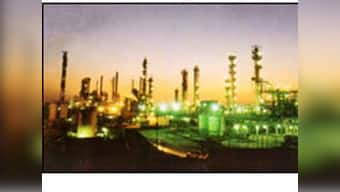 Visakhapatnam: HPCL refinery partly shut after fire, one person killed