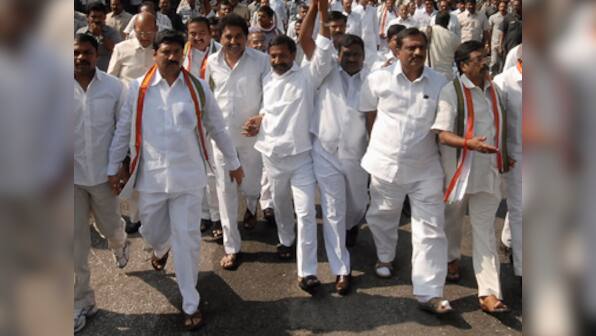 Congress ministers, legislators to quit over Telangana today