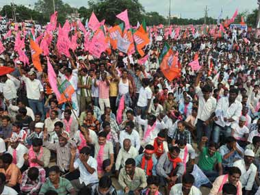 Telangana protest: Seemandhra employees to go on strike from midnight Telangana protest: Seemandhra employees to go on strike from midnight