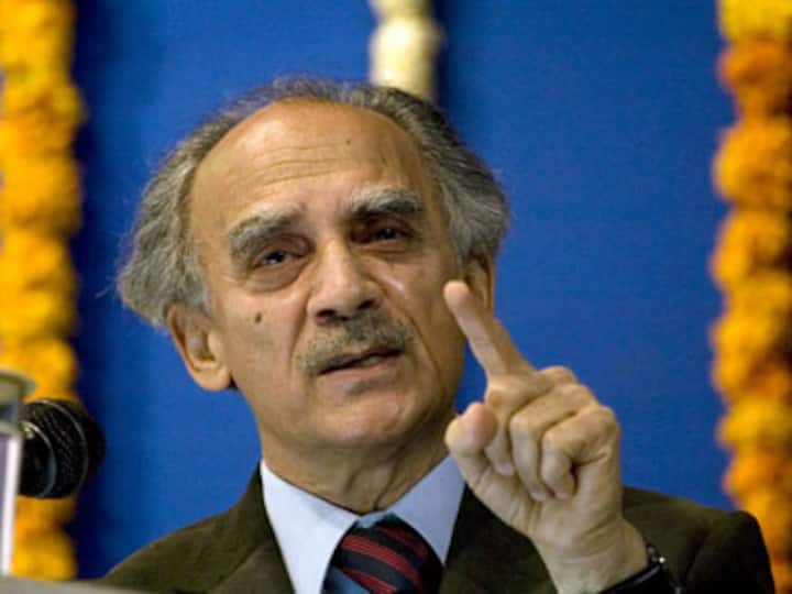 Arun Shourie says falsehood is hallmark of Narendra Modi government, alleges centralisation of power at PMO
