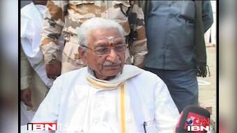Ayodhya Yatra: 64 VHP leaders held, Ashok Singhal under house arrest