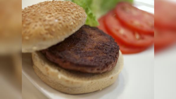 Verdict First Test Tube Beef Burger Tastes Close To Meat Firstpost