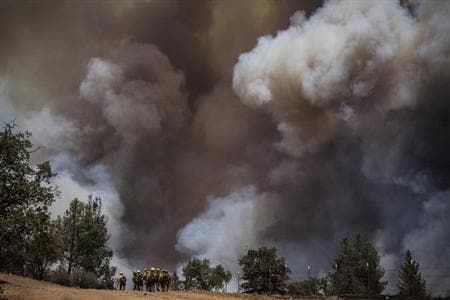 Fast-moving wildfire spreads to California's Yosemite National Park ...