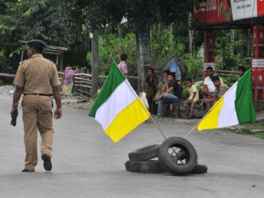 Darjeeling blast: North Bengal police stations on high alert, issued new weapons Darjeeling blast: North Bengal police stations on high alert, issued new weapons