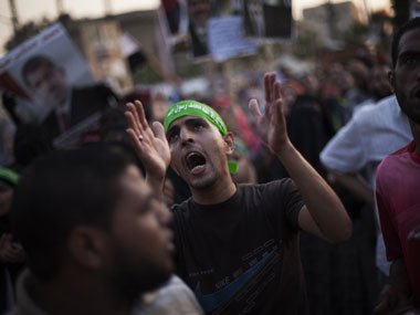 Egypt violence worsens, 25 policemen killed Egypt violence worsens, 25 policemen killed