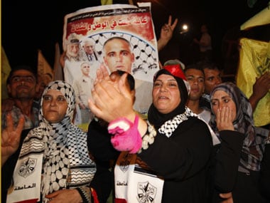 Israel Frees 26 Palestinian Prisoners Before Peace Talks – Firstpost